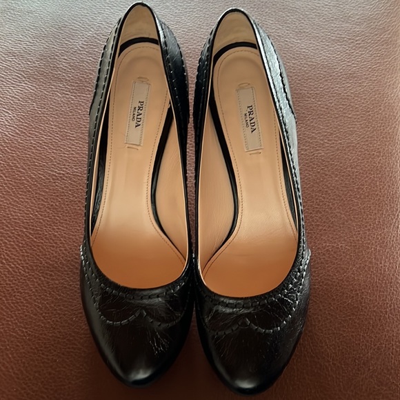 Prada please! - Picture 2 of 4